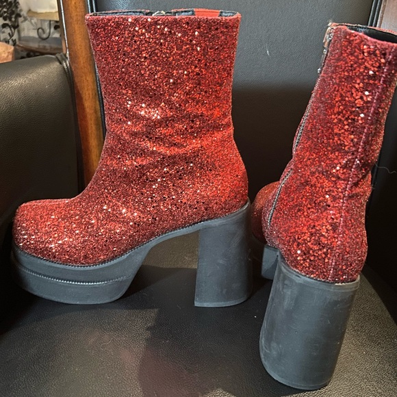 Red sequin platform boots - Picture 3 of 4